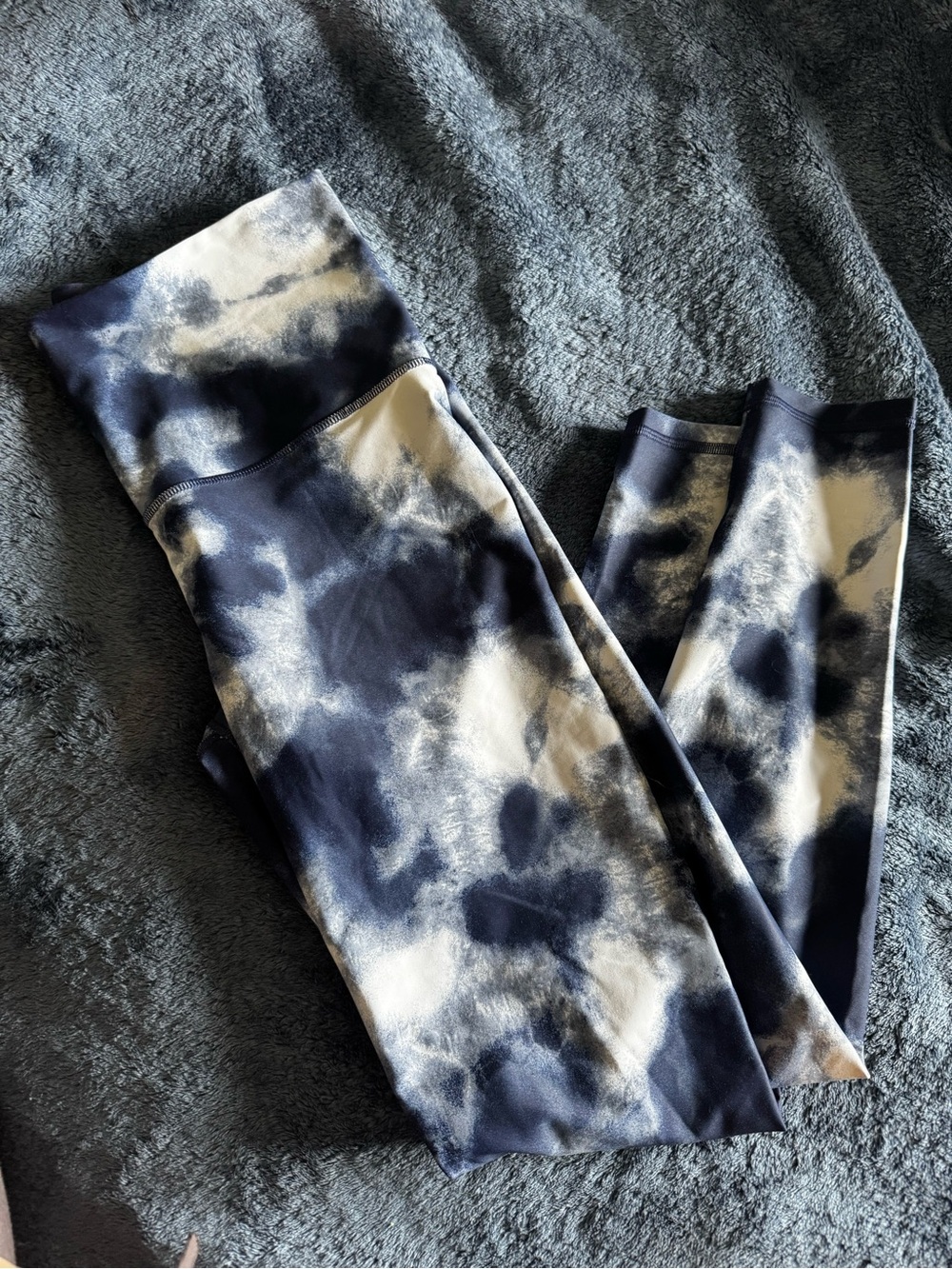 Old Navy Navy and White Tie-Dye Leggings